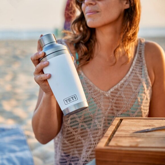 YETI Cocktail Shaker Lid Brand New in Box Beverage Drinkware Home Kitchen Bar - Picture 14 of 14